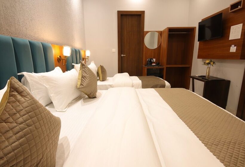 Отель Perfectstayz Laxmi Heritage