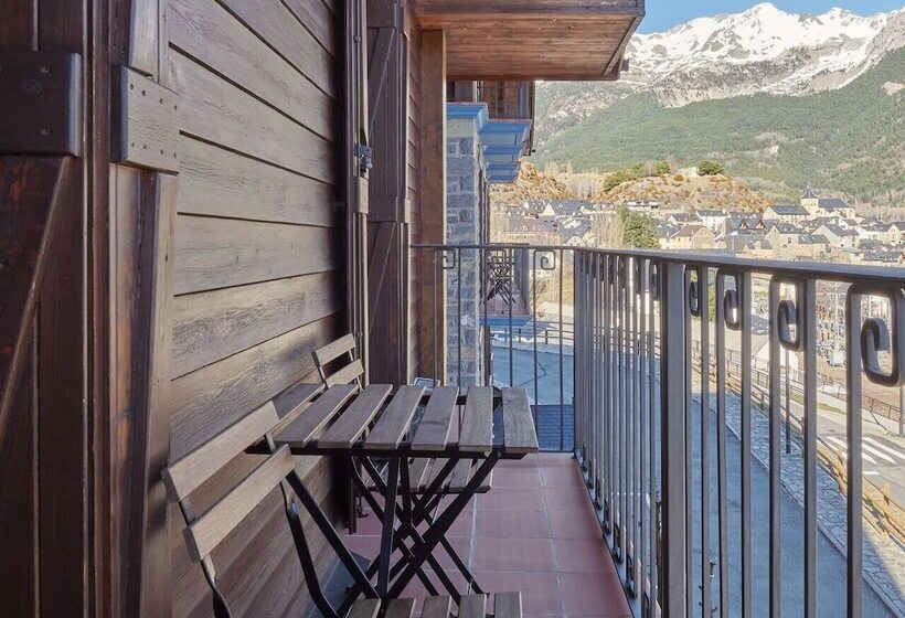 Apartahotel Tres Quiñones