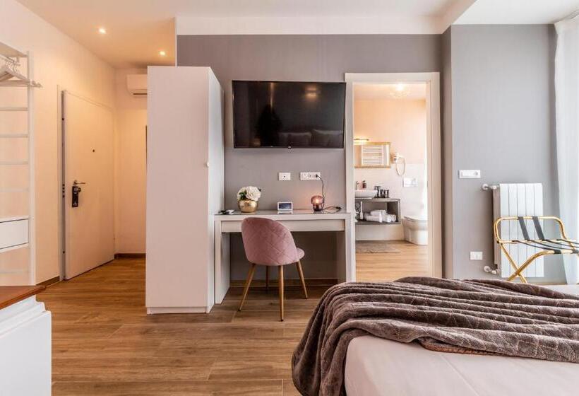 Отель 4 Star Suite Spa   Self Check In