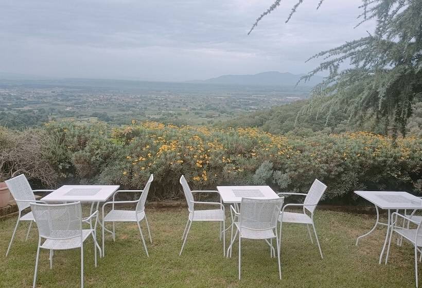 هتل Agriturismo Campofiorito