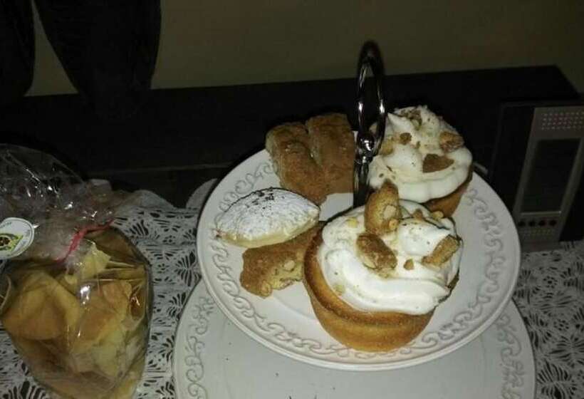 هتل Agriturismo Campofiorito