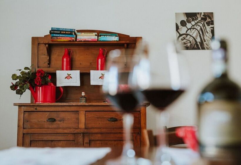 هتل Agriturismo La Papessa