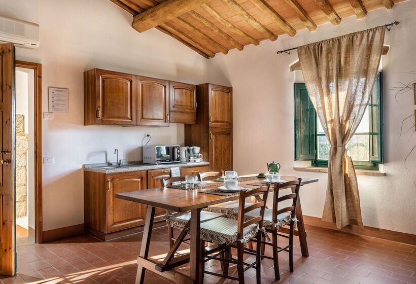 هتل Agriturismo La Papessa