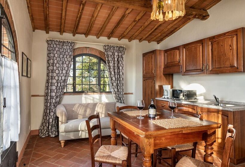 هتل Agriturismo La Papessa