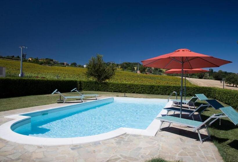 Отель Azienda Agrituristica Le Bucoliche