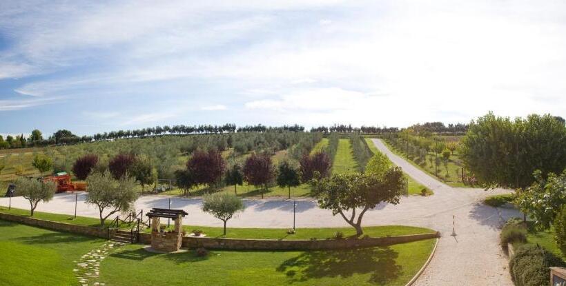 Отель Azienda Agrituristica Le Bucoliche