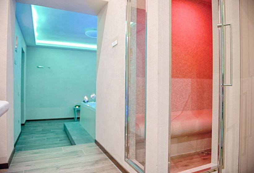 فندق Antica Quercia Villa & Spa