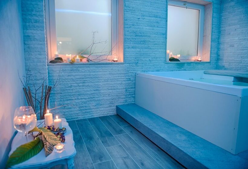 فندق Antica Quercia Villa & Spa