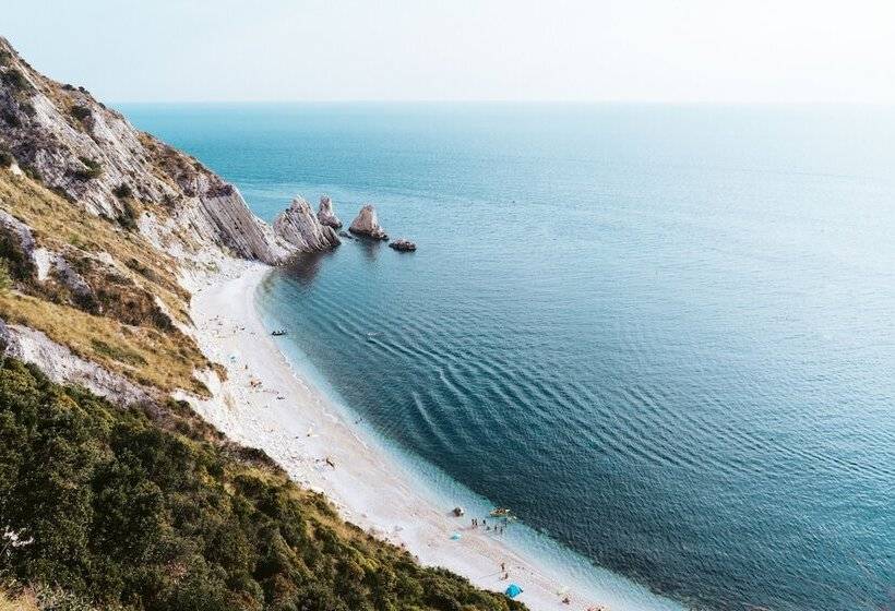 هتل B&b A Portata Di Mare