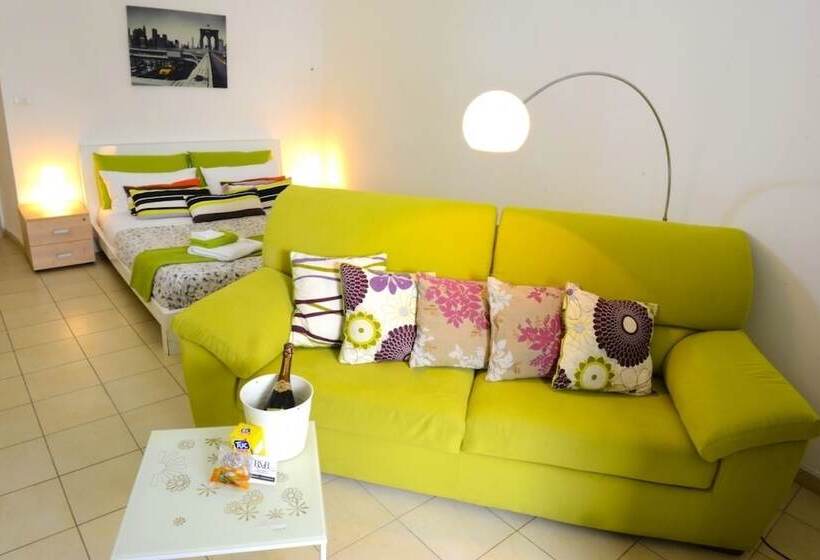 ホテル B&b Affittacamere Del Teatro