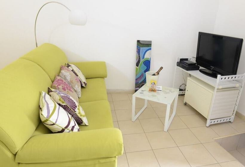 ホテル B&b Affittacamere Del Teatro