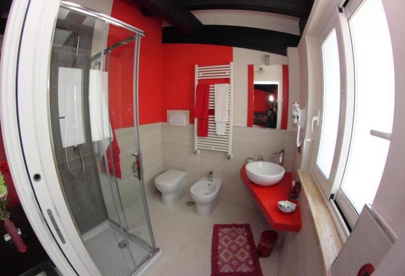 هتل B&b I Fiori Del Mare