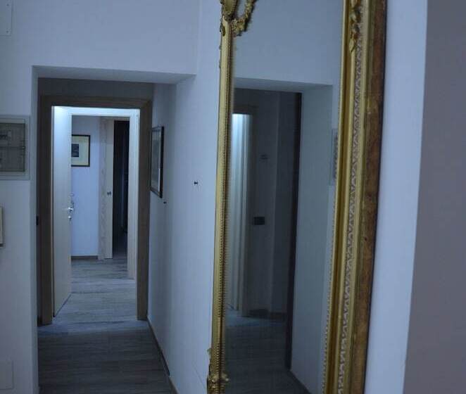 هتل B&b La Loggia Del Castello