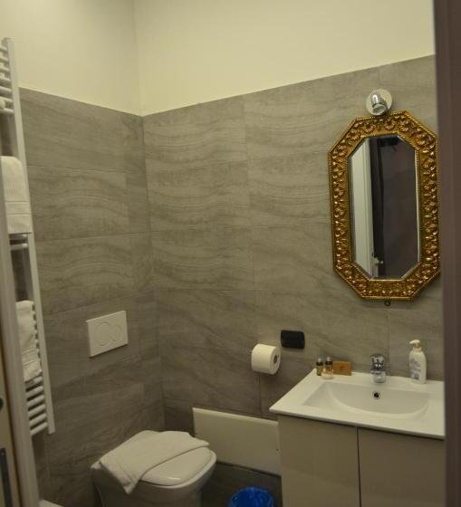 هتل B&b La Loggia Del Castello