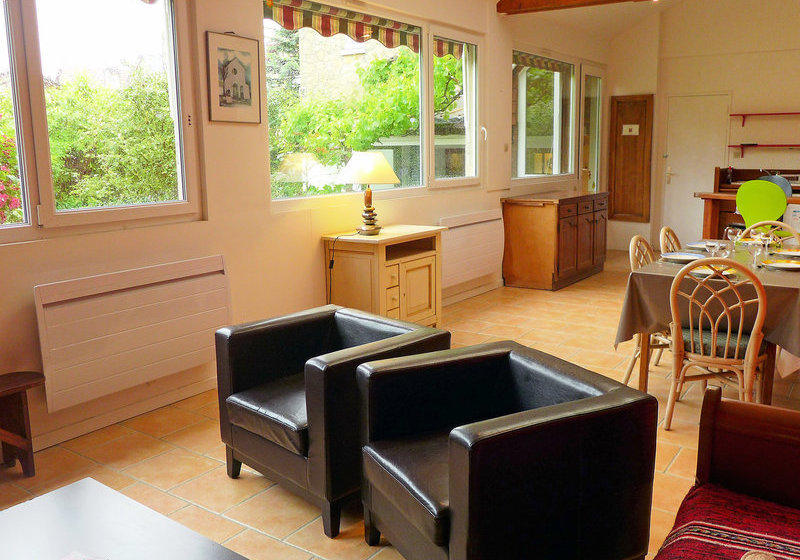 Отель Beaux Retours