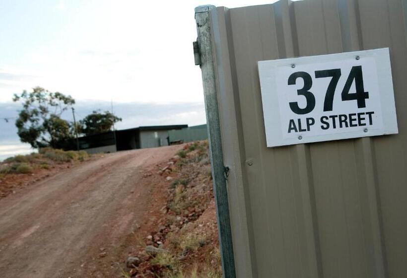 هتل Breakaway Views 374 Alp St