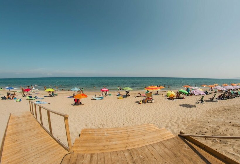 Отель Camping Golfo Dell Asinara