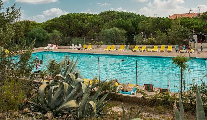 Отель Camping Golfo Dell Asinara