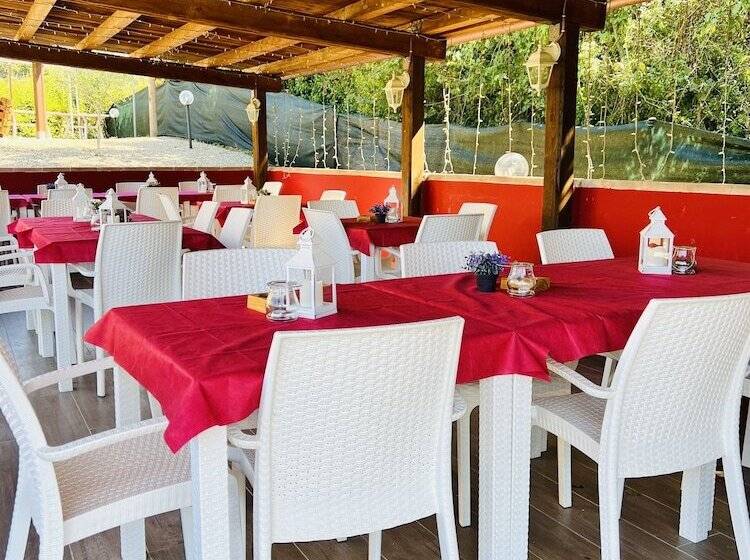 בית מלון כפרי Casale Serena