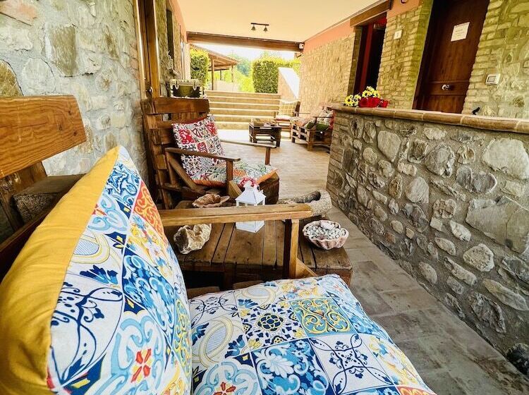 בית מלון כפרי Casale Serena