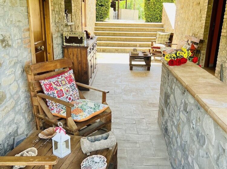 בית מלון כפרי Casale Serena