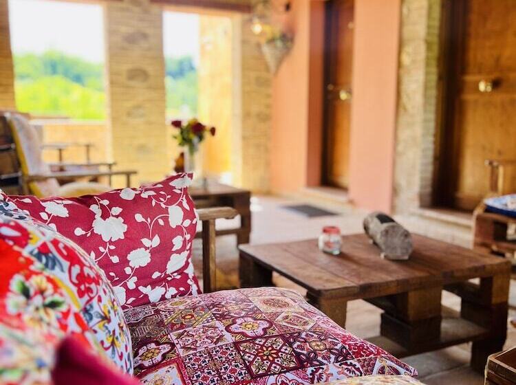 בית מלון כפרי Casale Serena