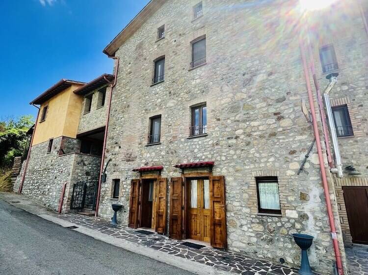 בית מלון כפרי Casale Serena