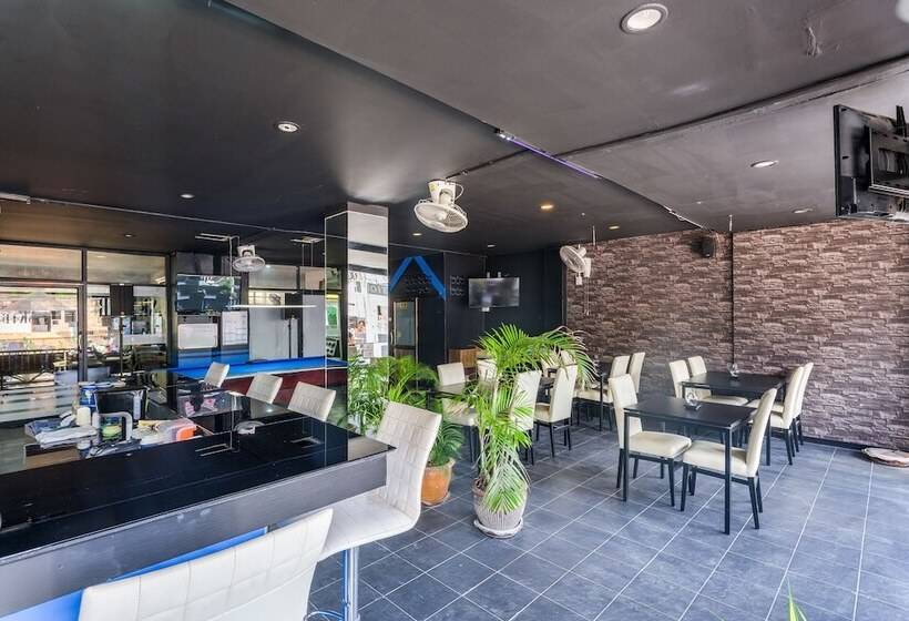 בית מלון כפרי Chaweng Skybar &