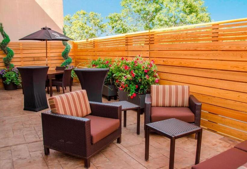 فندق Courtyard By Marriott Minneapolis West