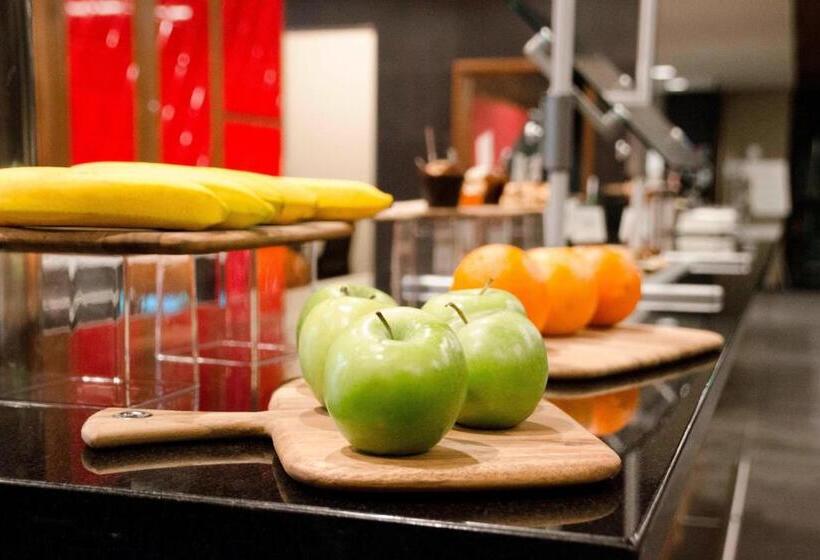 فندق Courtyard By Marriott Minneapolis West