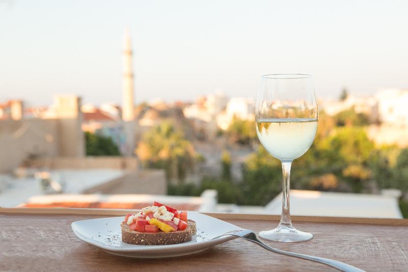 Отель Cressa Suites Adults Only