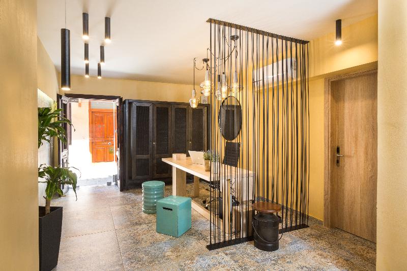 Отель Cressa Suites Adults Only