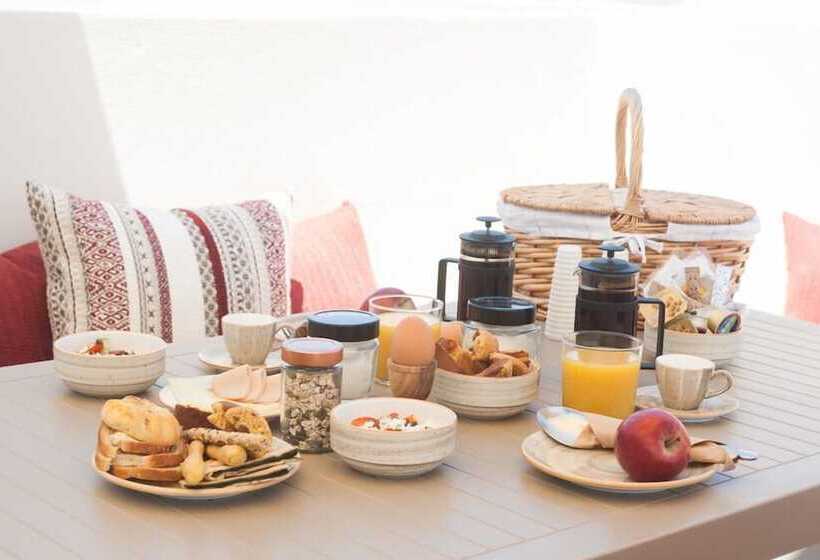 Отель Cressa Suites Adults Only