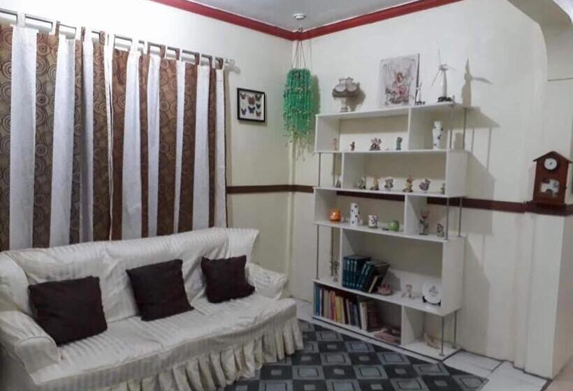 בית מלון כפרי De Hagan Transient Baguio City