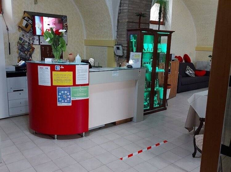 Отель Domus Pacis Santa Chiara Casa Per Ferie