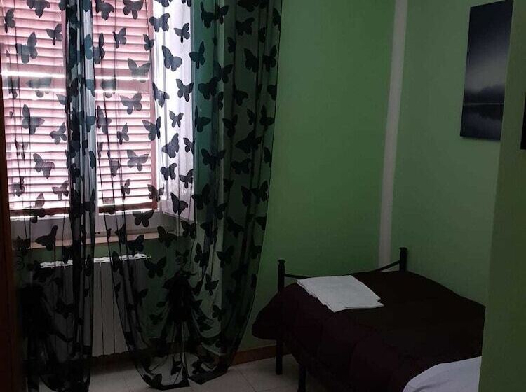 Отель Domus Pacis Santa Chiara Casa Per Ferie