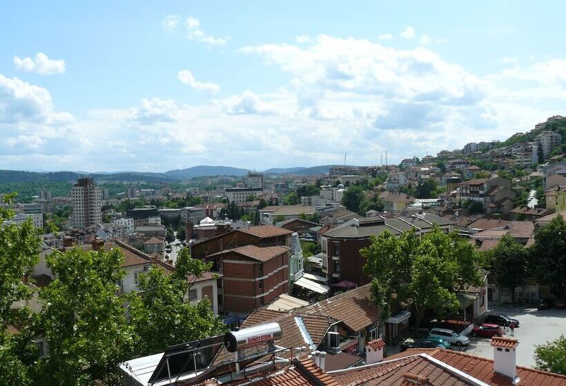 Family Hotel Varusha