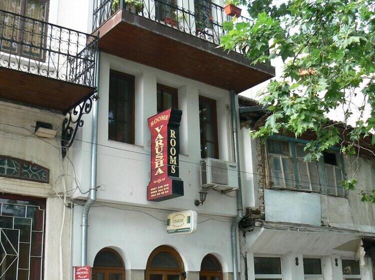 Family Hotel Varusha