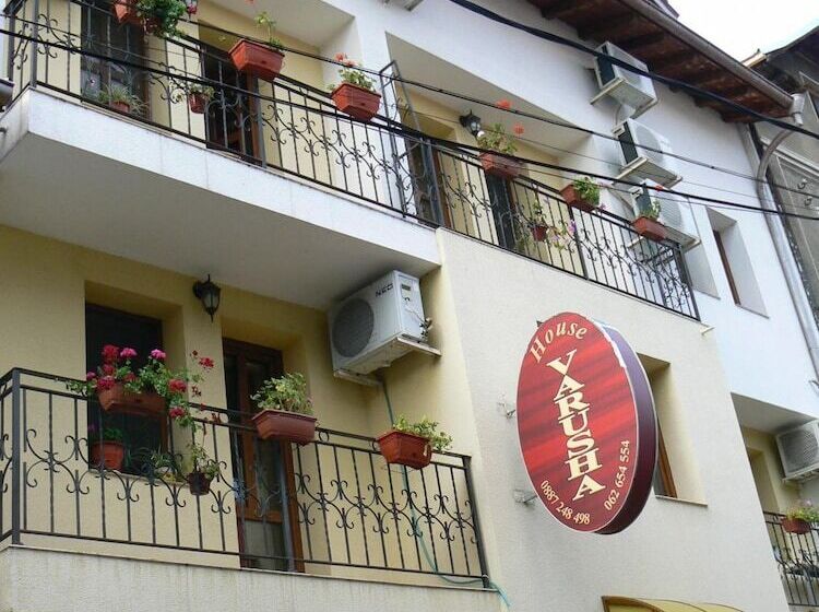 Family Hotel Varusha