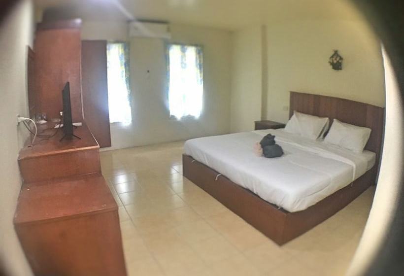 Отель Fanta Hostel Chaweng