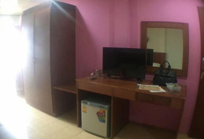Отель Fanta Hostel Chaweng