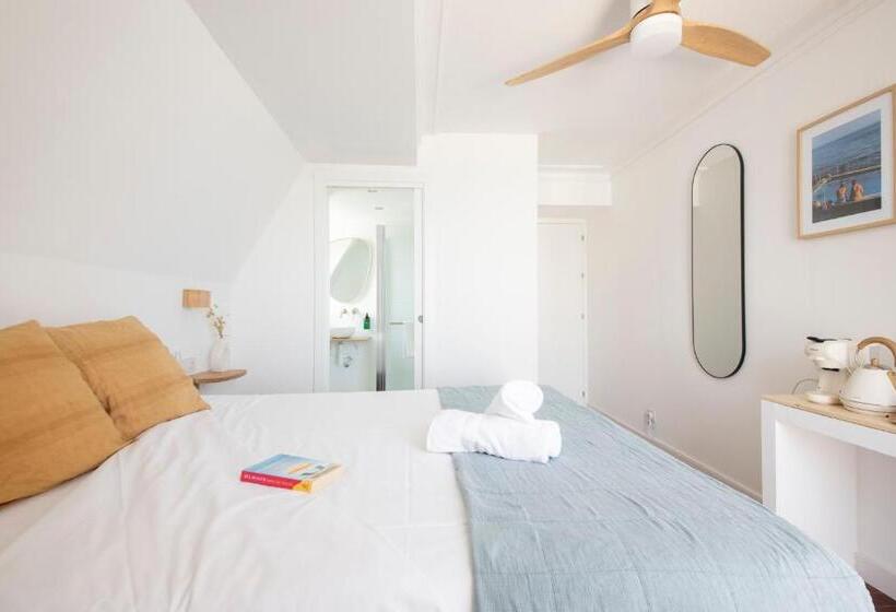 ホテル Far Out Inn