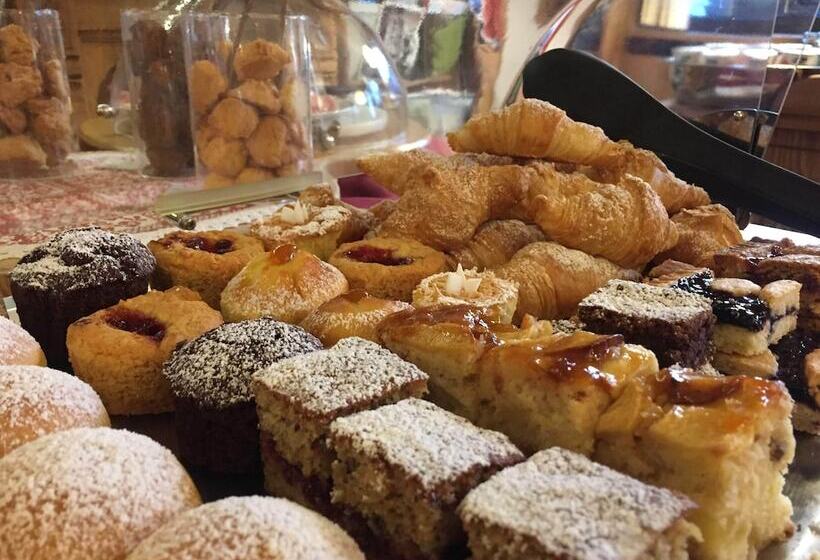 هتل Garni Dello Sportivo