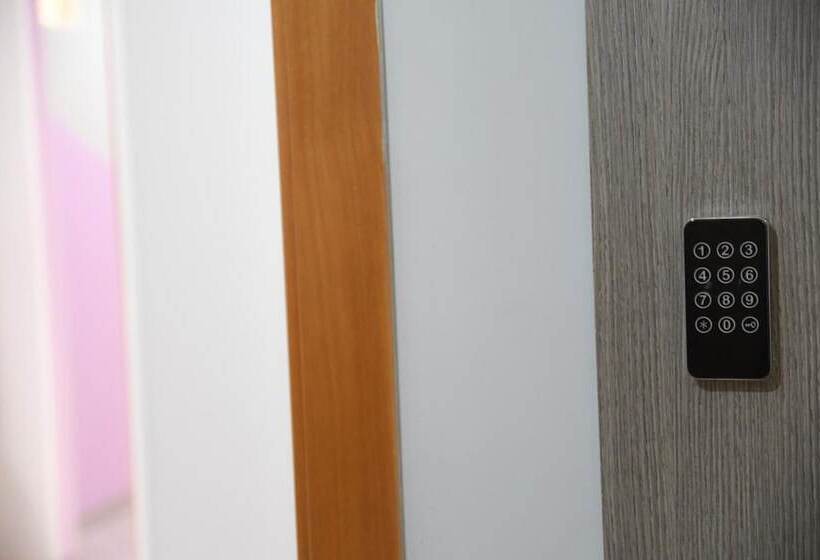 ホテル B&b Lamezia Airport