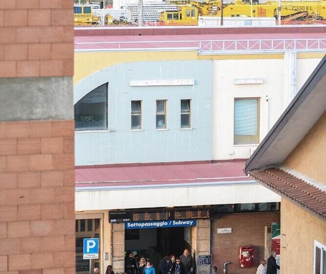 ホテル B&b Lamezia Airport