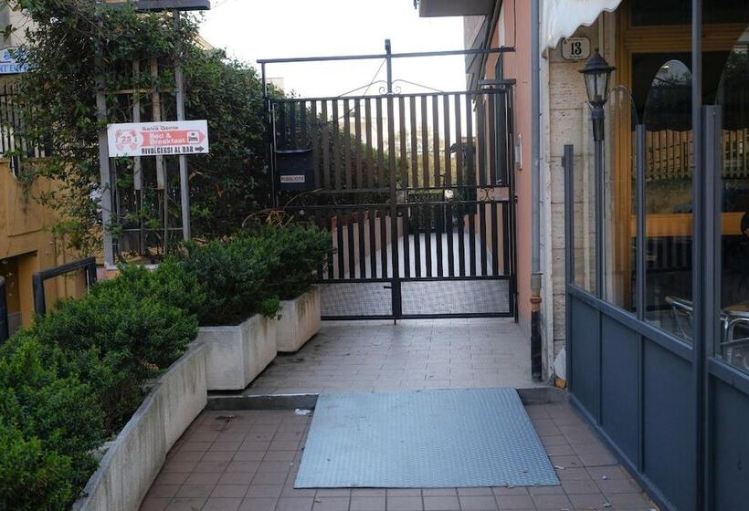 ホテル B&b Lamezia Airport