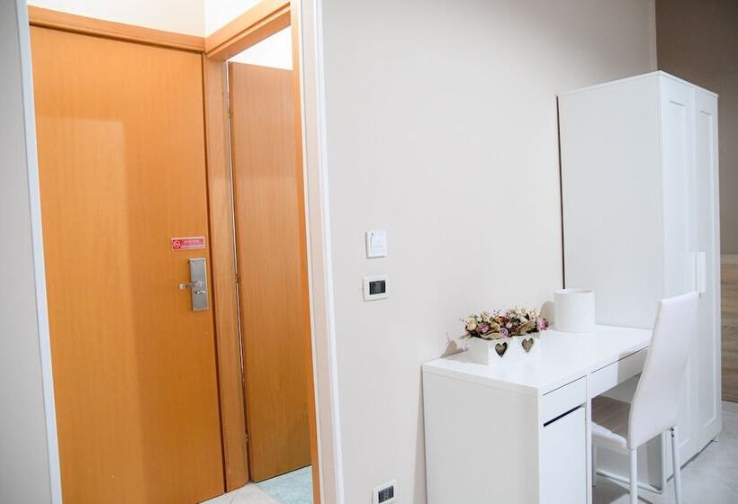 ホテル B&b Lamezia Airport