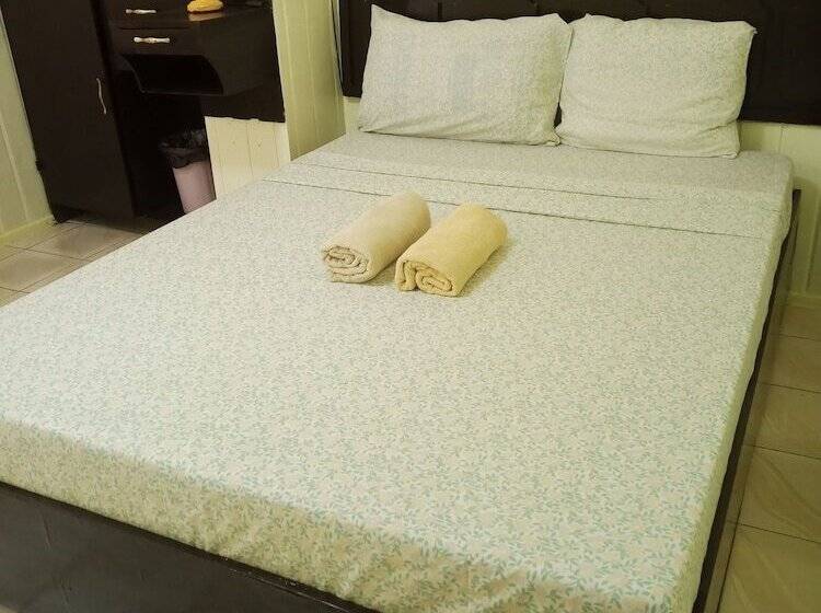 فندق Hayward Travel Inn