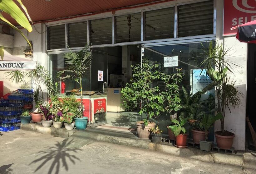 فندق Hayward Travel Inn