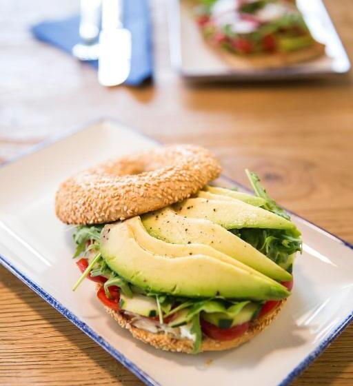 Отель Holiday Iv Gardan